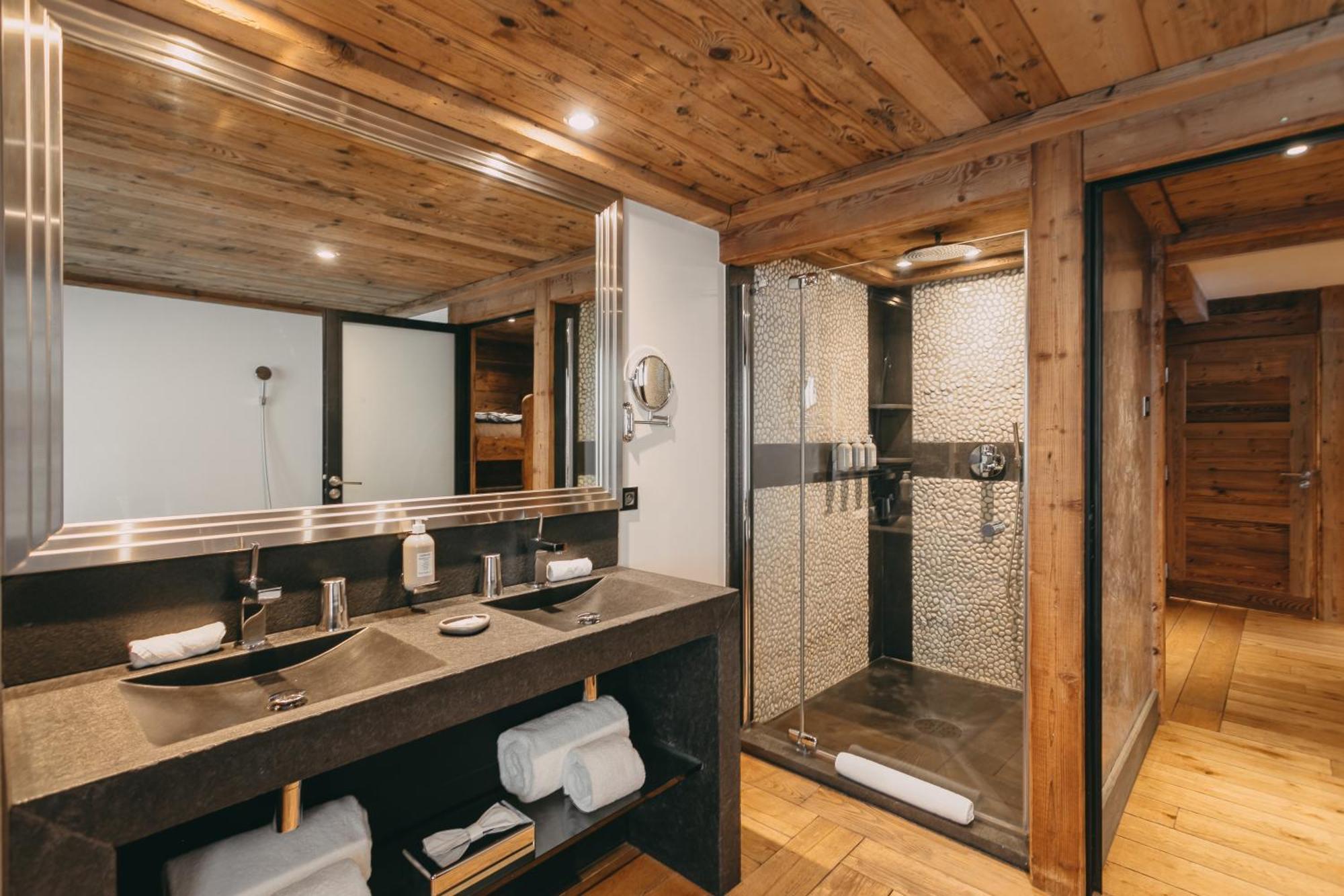 Les - Maison Bouvier 5*
